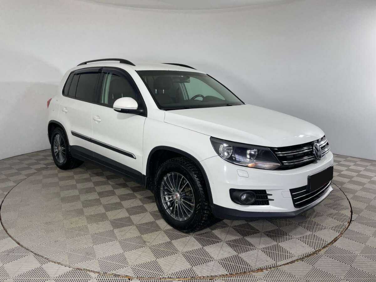 Купить Volkswagen Tiguan с пробегом. Фото: #2