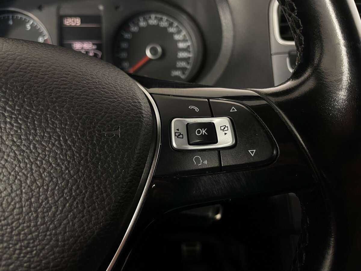 Купить Volkswagen Polo с пробегом. Фото: #12