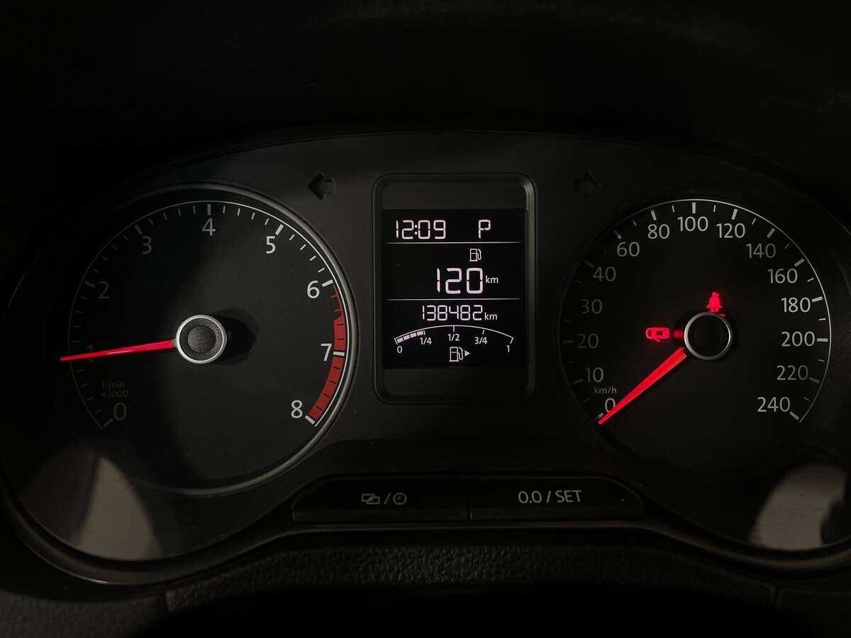 Купить Volkswagen Polo с пробегом. Фото: #13