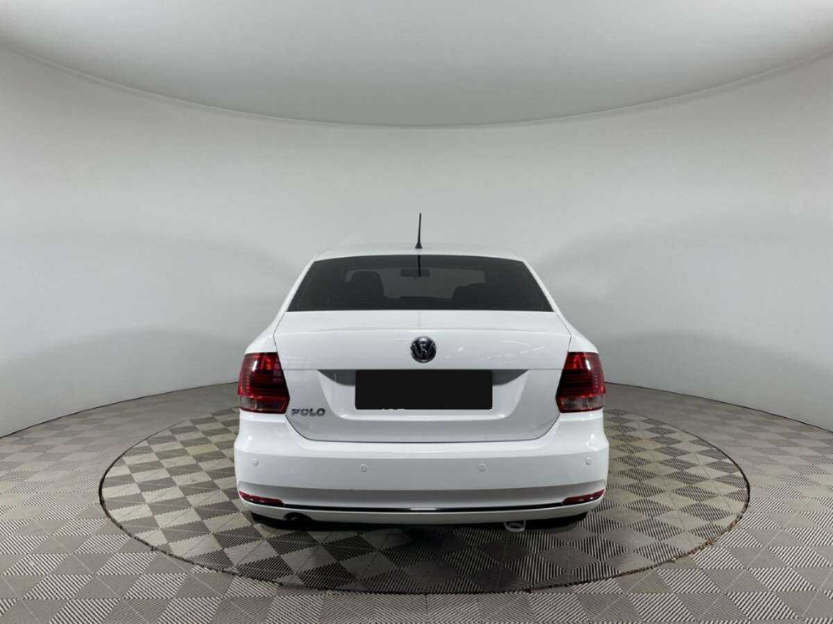 Купить Volkswagen Polo с пробегом. Фото: #4