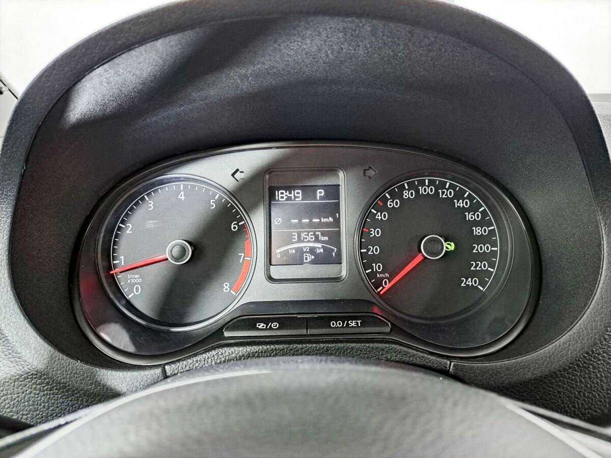 Купить Volkswagen Polo с пробегом. Фото: #10