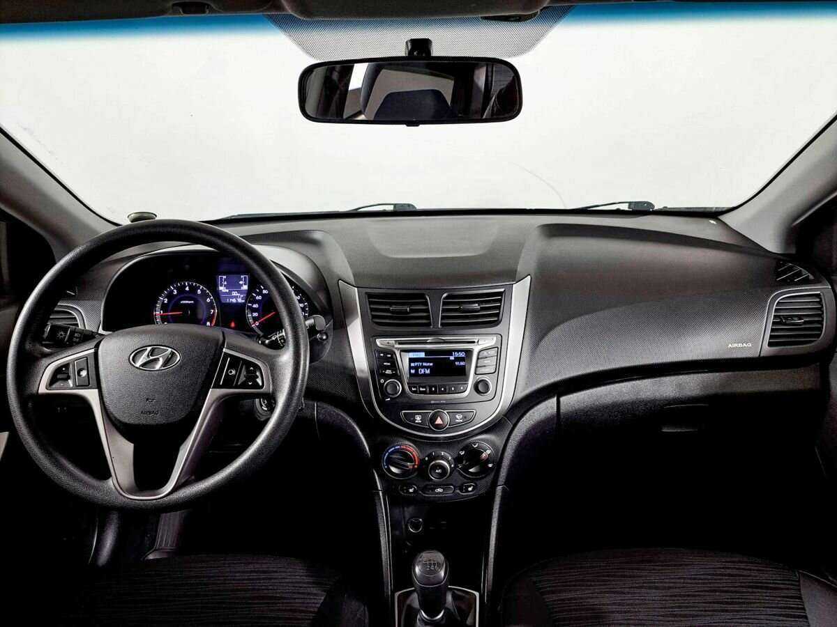 Купить Hyundai Solaris с пробегом. Фото: #13