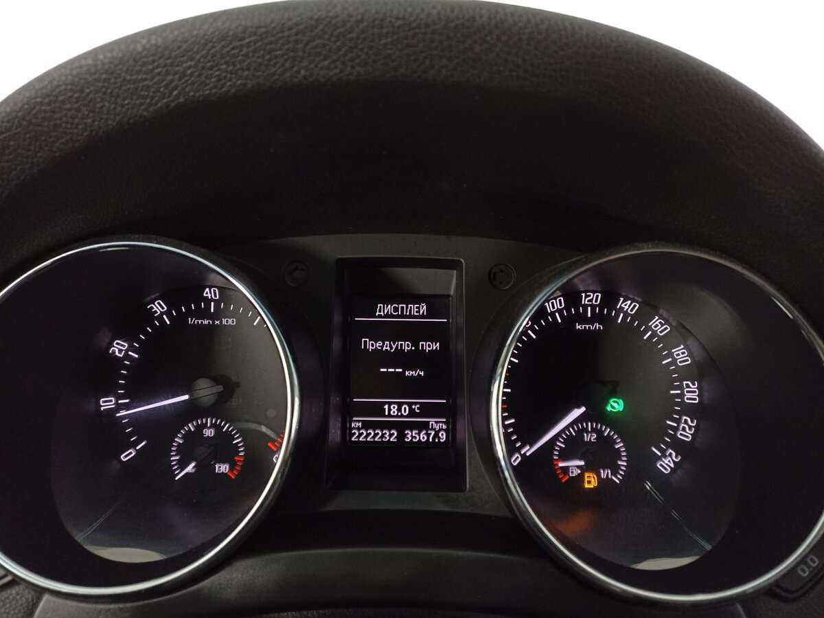 Купить Skoda Yeti с пробегом. Фото: #10