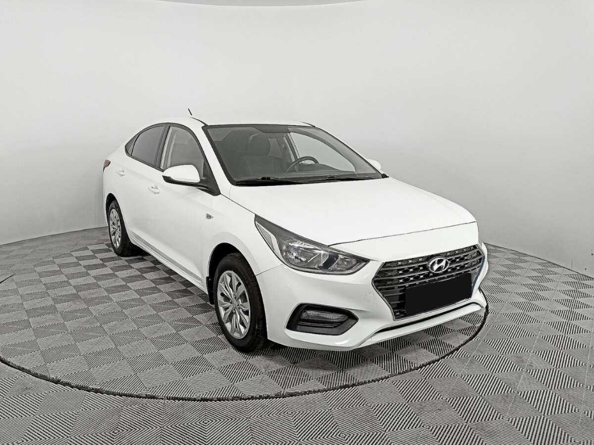 Купить Hyundai Solaris с пробегом. Фото: #2