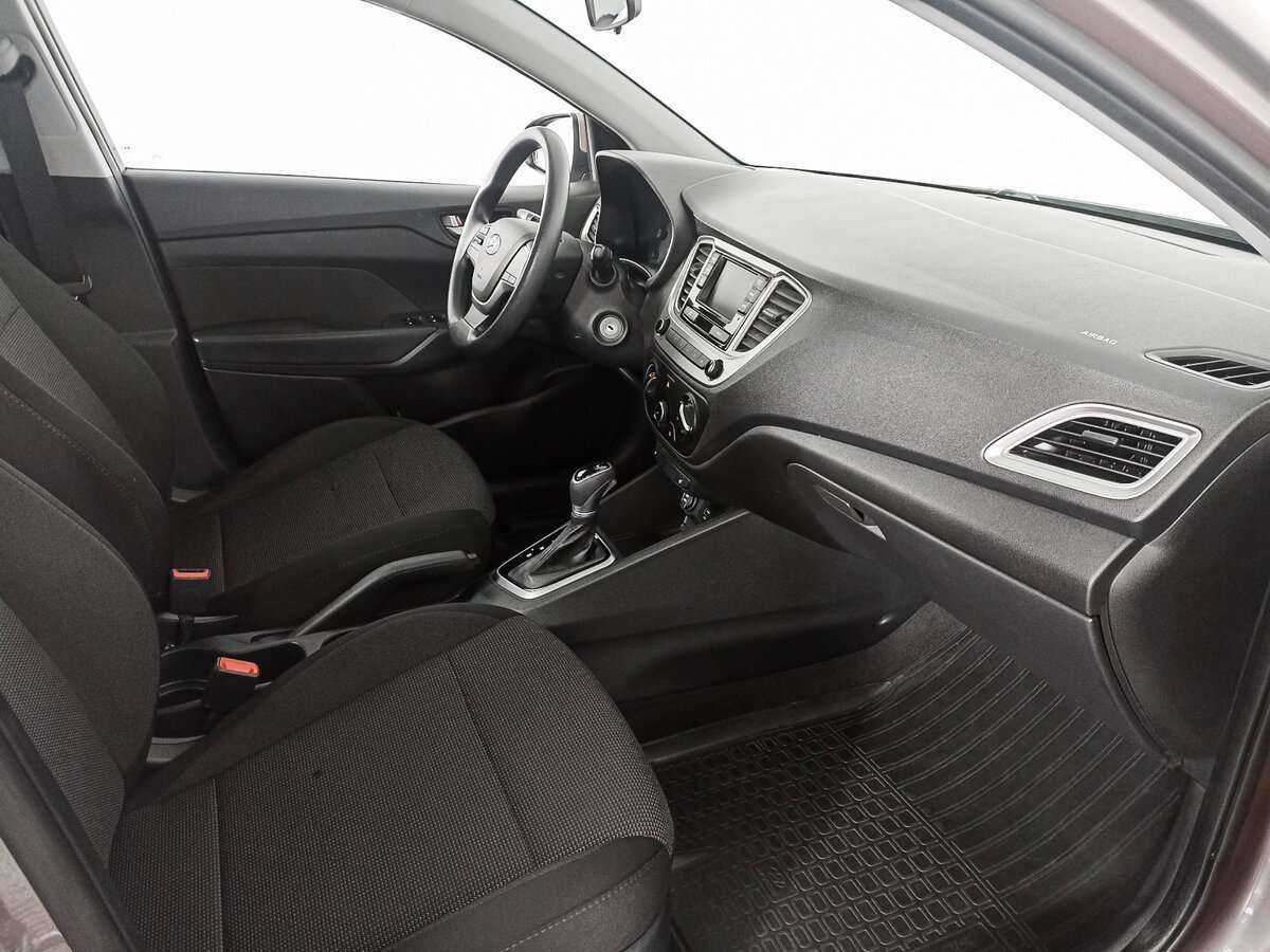 Купить Hyundai Solaris с пробегом. Фото: #8