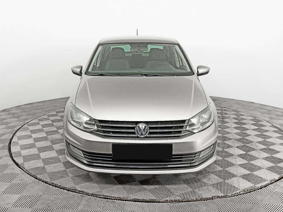 Купить Volkswagen Polo с пробегом. Фото: #1