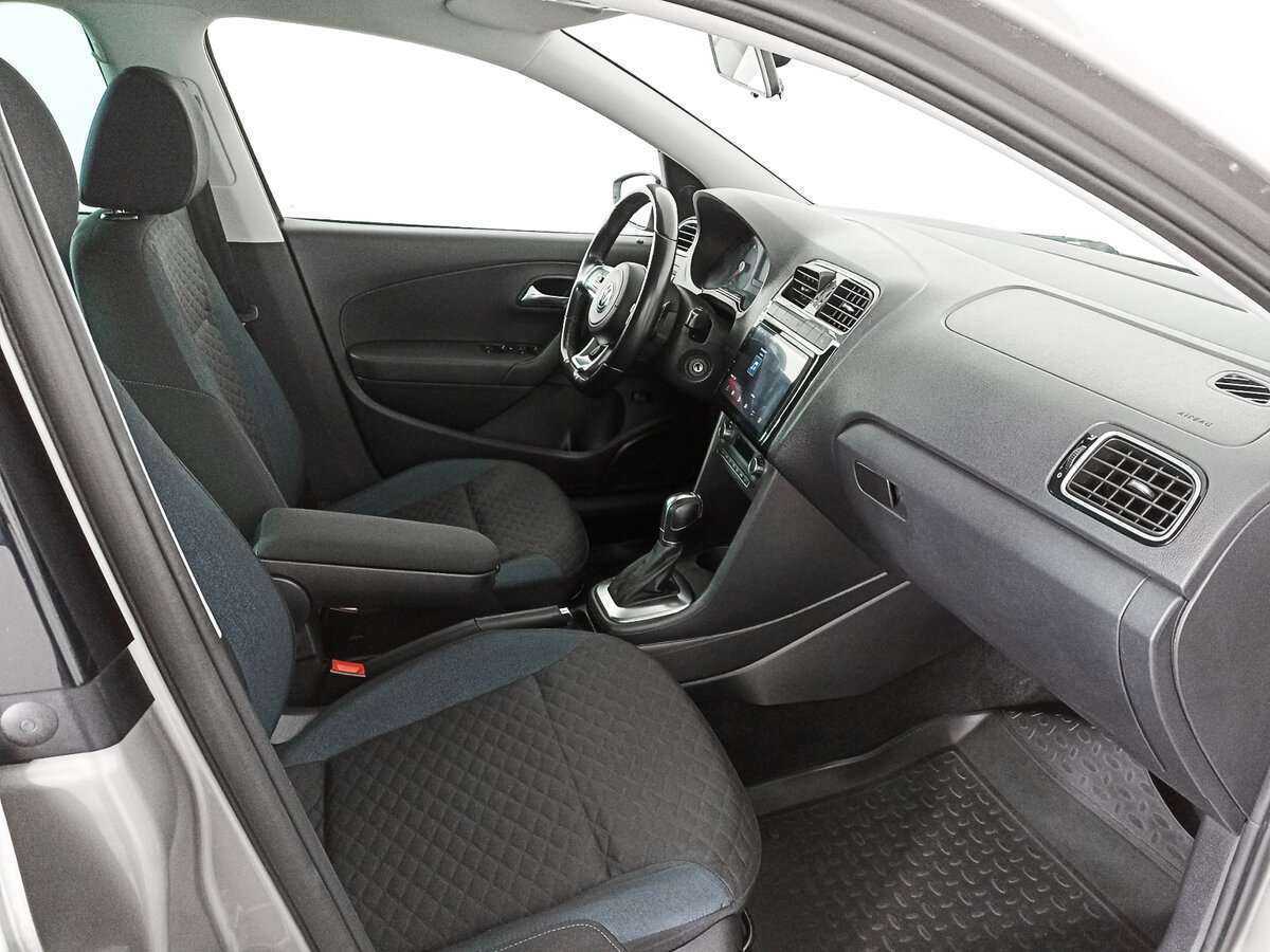 Купить Volkswagen Polo с пробегом. Фото: #8