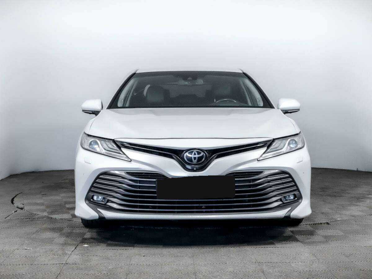 Купить Toyota Camry с пробегом. Фото: #1