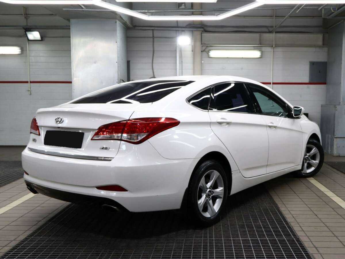 Купить Hyundai i40 с пробегом. Фото: #1