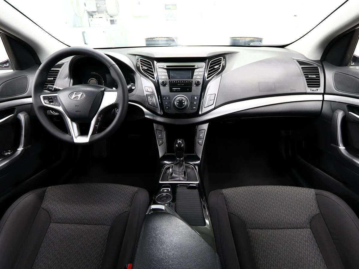 Купить Hyundai i40 с пробегом. Фото: #14