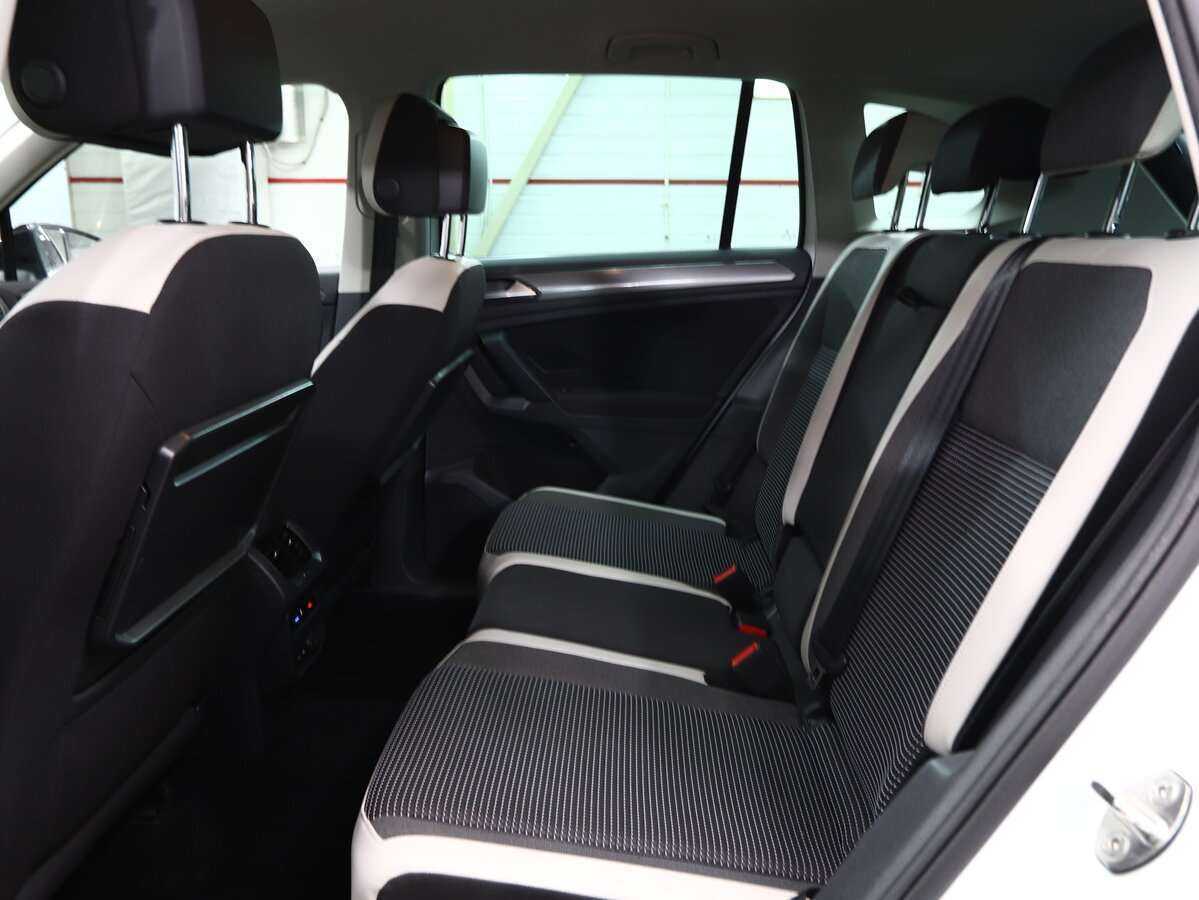 Купить Volkswagen Tiguan с пробегом. Фото: #12