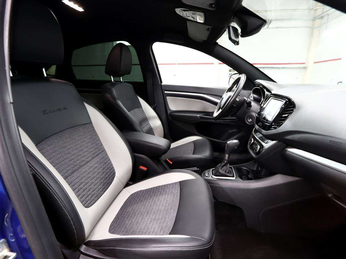 Купить Lada (ВАЗ) Vesta с пробегом. Фото: #7