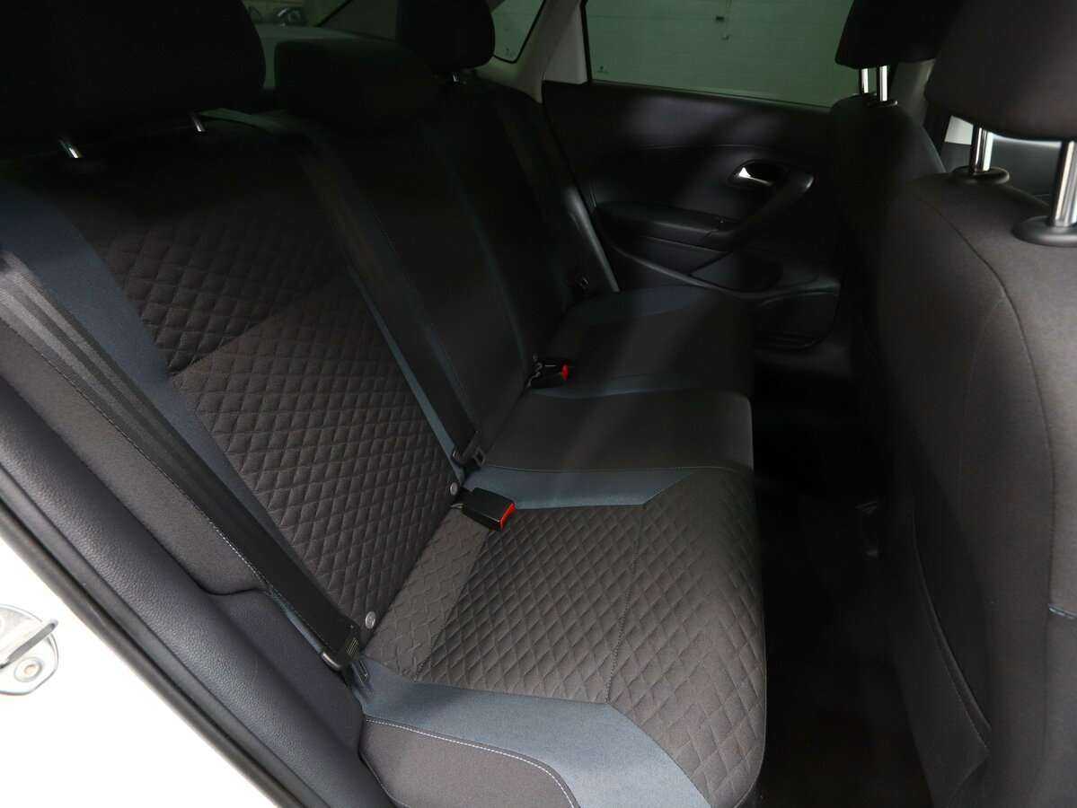 Купить Volkswagen Polo с пробегом. Фото: #12