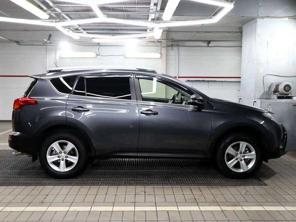 Купить Toyota RAV4 с пробегом. Фото: #9