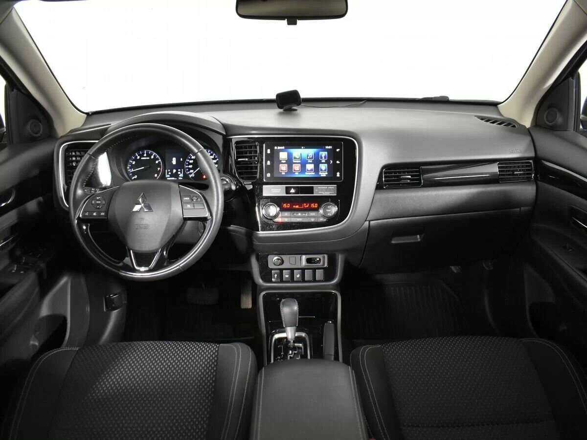 Купить Mitsubishi Outlander с пробегом. Фото: #7