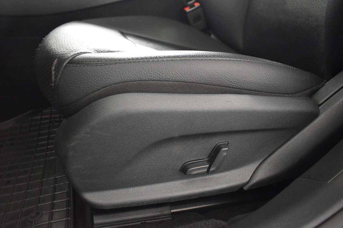 Купить Mercedes-Benz E-Класс с пробегом. Фото: #23