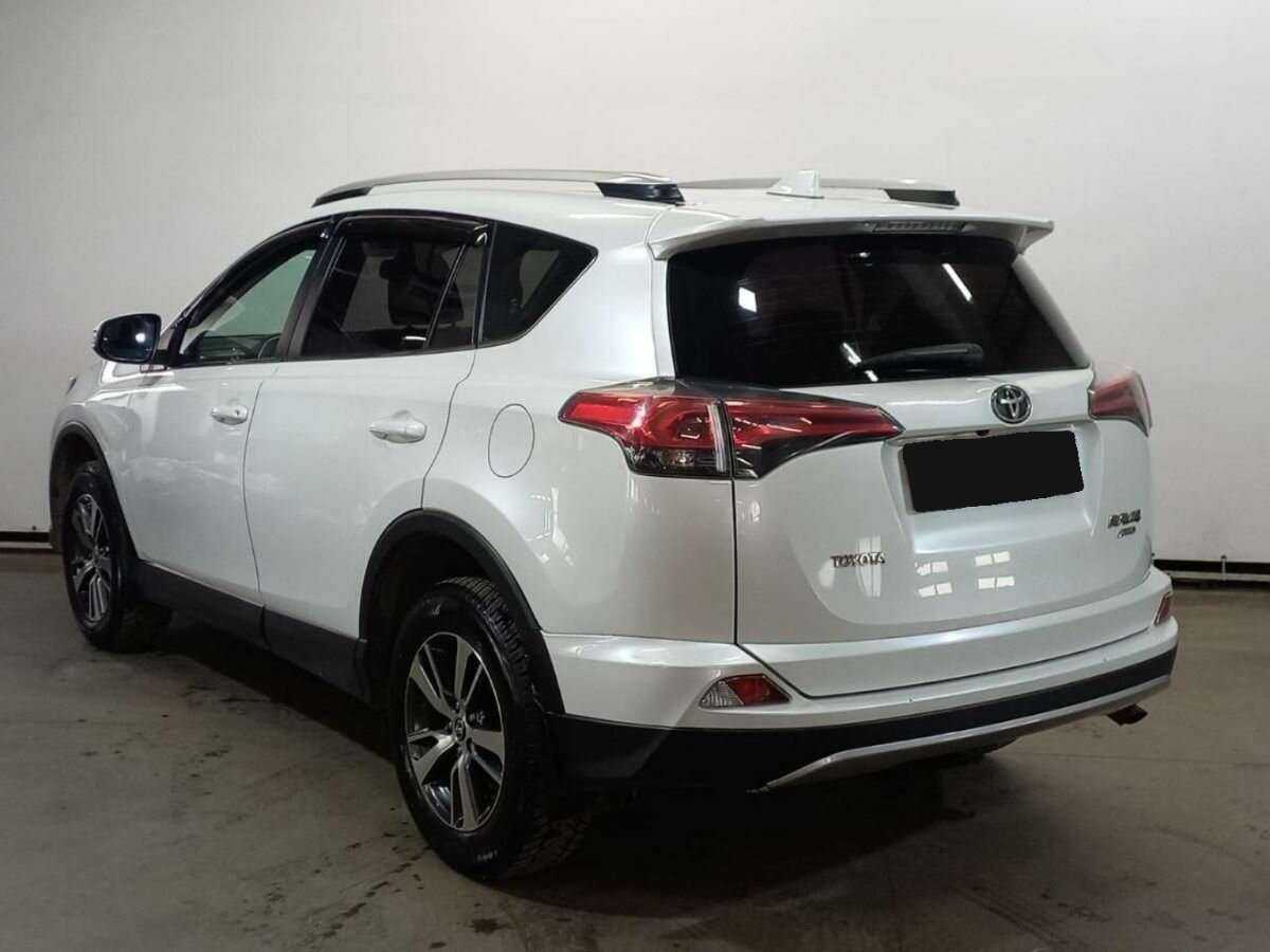 Купить Toyota RAV4 с пробегом. Фото: #6