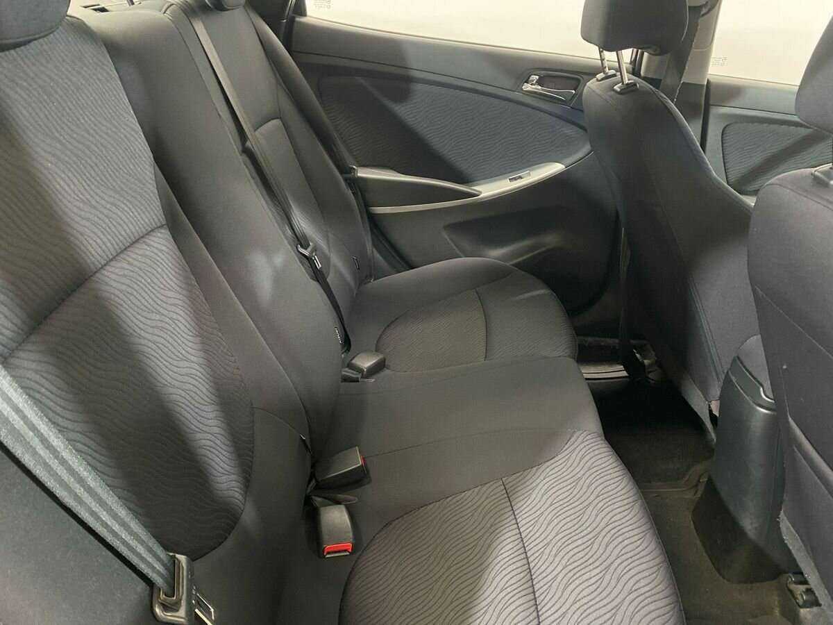 Купить Hyundai Solaris с пробегом. Фото: #10