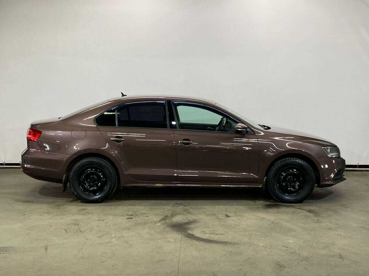 Купить Volkswagen Jetta с пробегом. Фото: #3