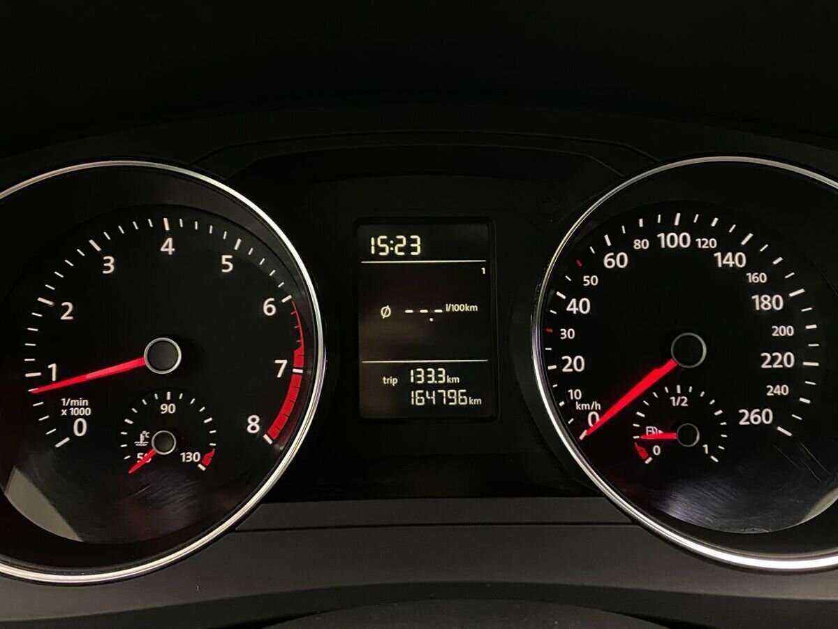 Купить Volkswagen Jetta с пробегом. Фото: #11