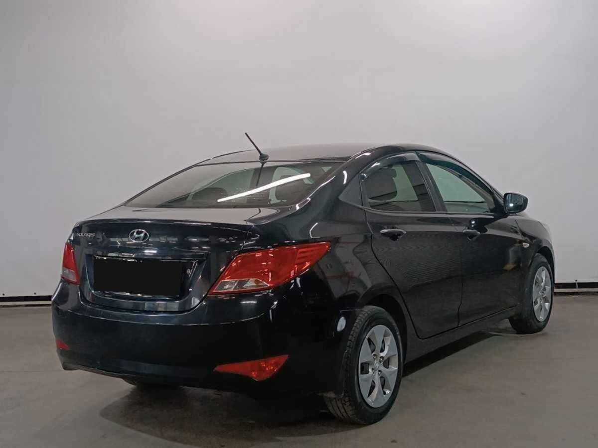 Купить Hyundai Solaris с пробегом. Фото: #4