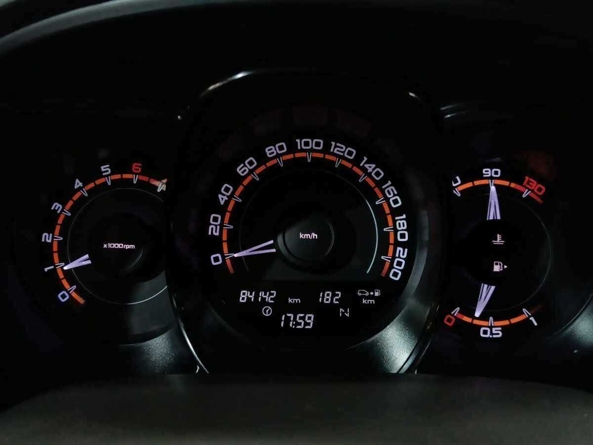 Купить Lada (ВАЗ) Vesta с пробегом. Фото: #12