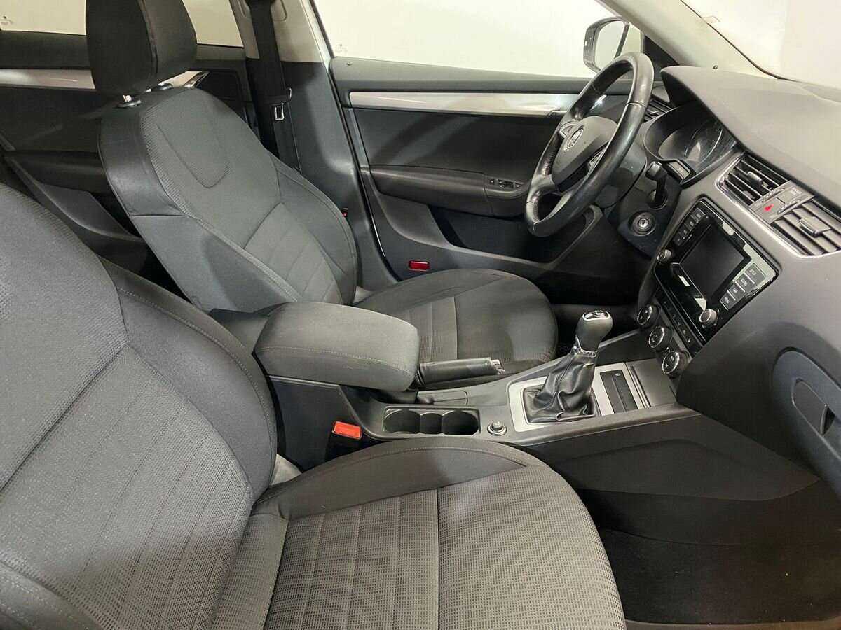 Купить Skoda Octavia с пробегом. Фото: #8
