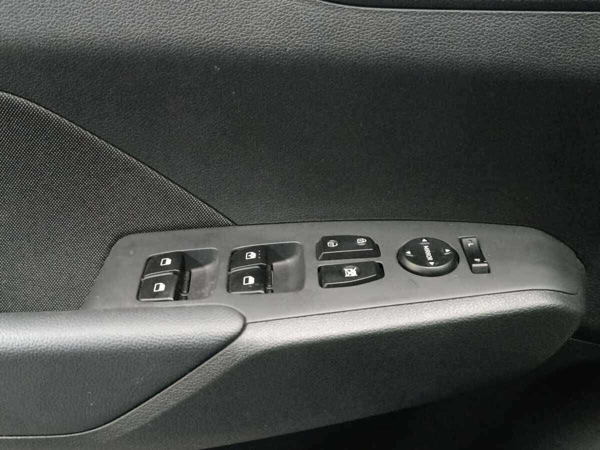 Купить Hyundai Accent с пробегом. Фото: #16