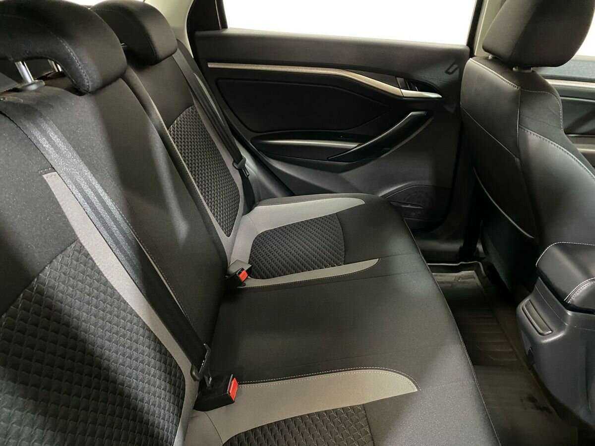 Купить Lada (ВАЗ) Vesta с пробегом. Фото: #10