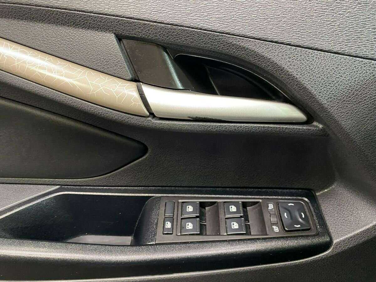 Купить Lada (ВАЗ) Vesta с пробегом. Фото: #15