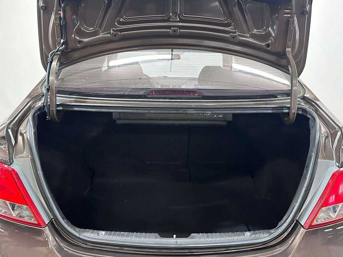 Купить Hyundai Solaris с пробегом. Фото: #14