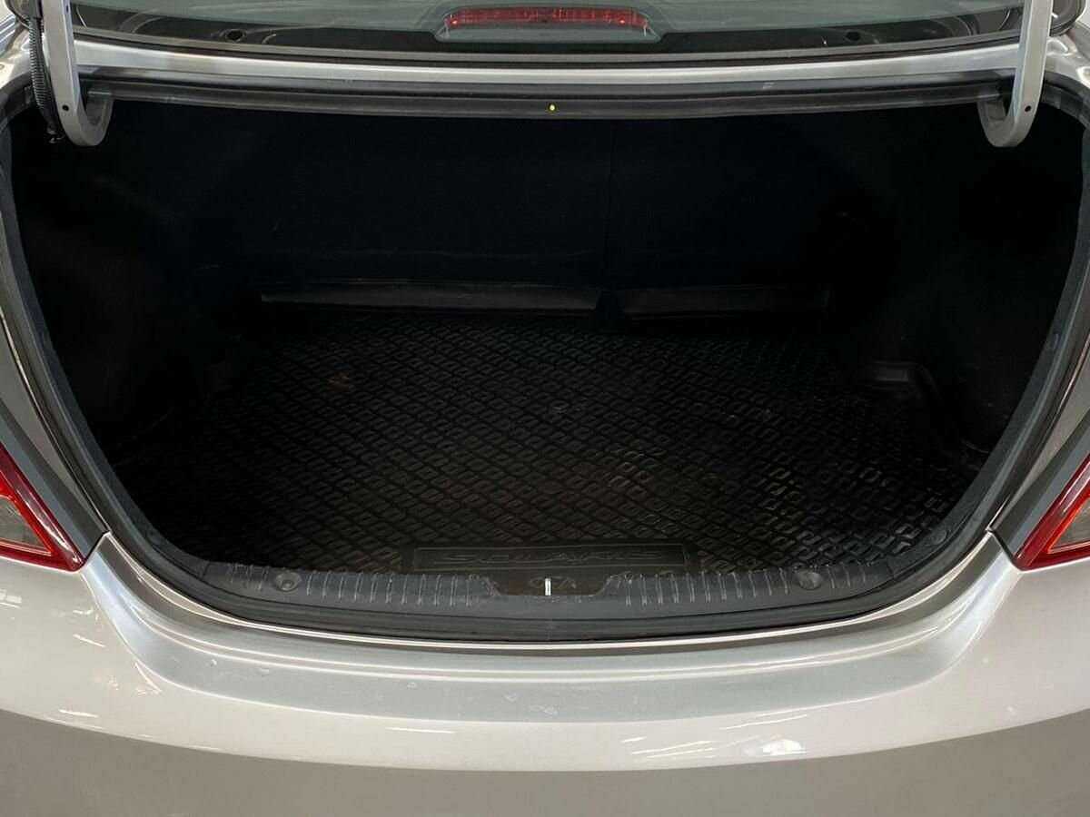 Купить Hyundai Solaris с пробегом. Фото: #16