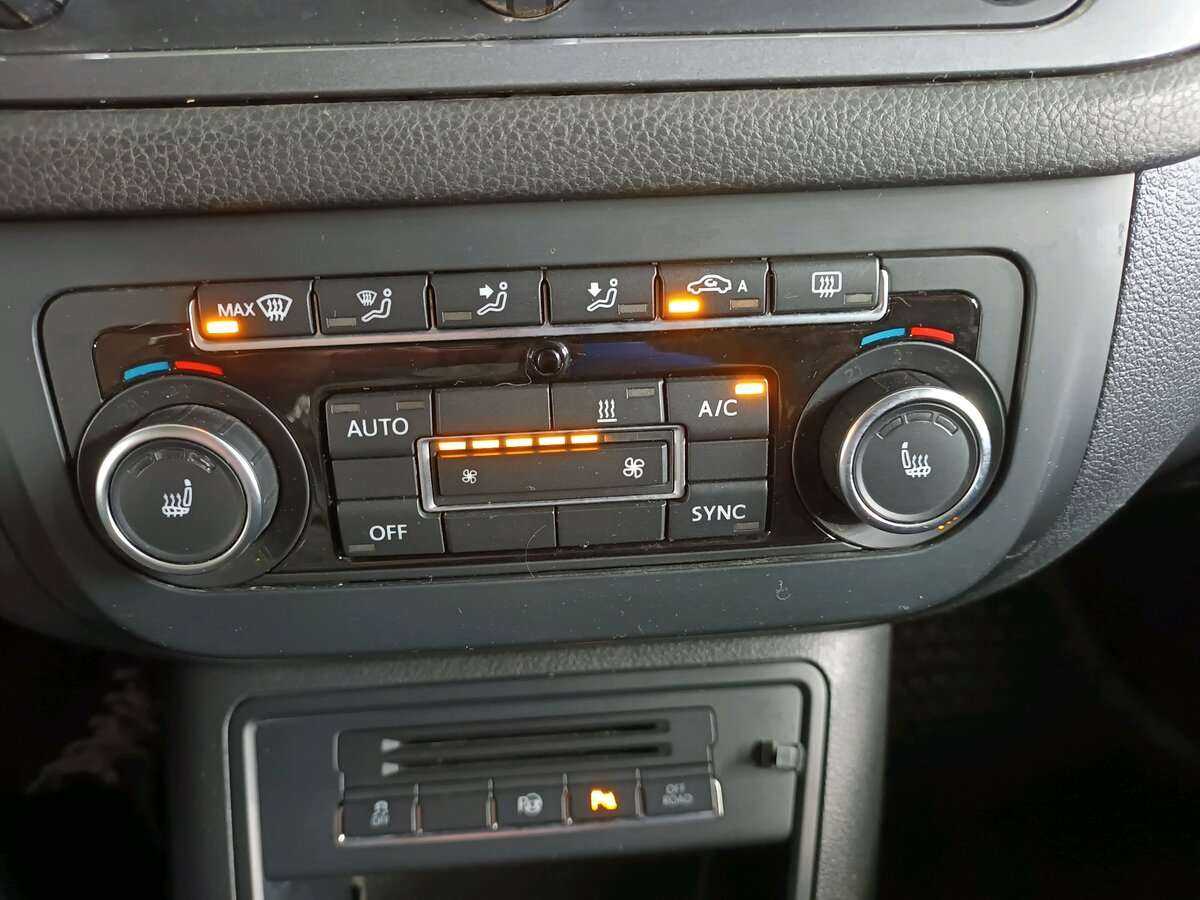 Купить Volkswagen Tiguan с пробегом. Фото: #11