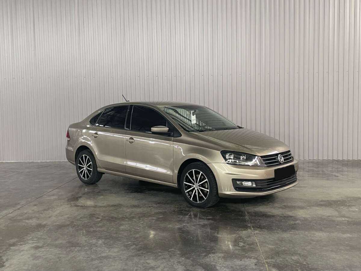Купить Volkswagen Polo с пробегом. Фото: #2