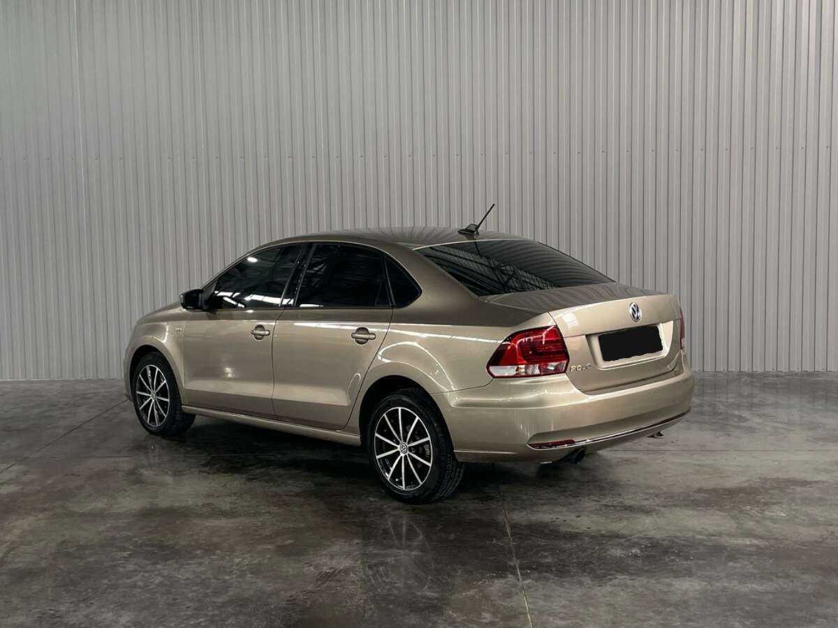 Купить Volkswagen Polo с пробегом. Фото: #6