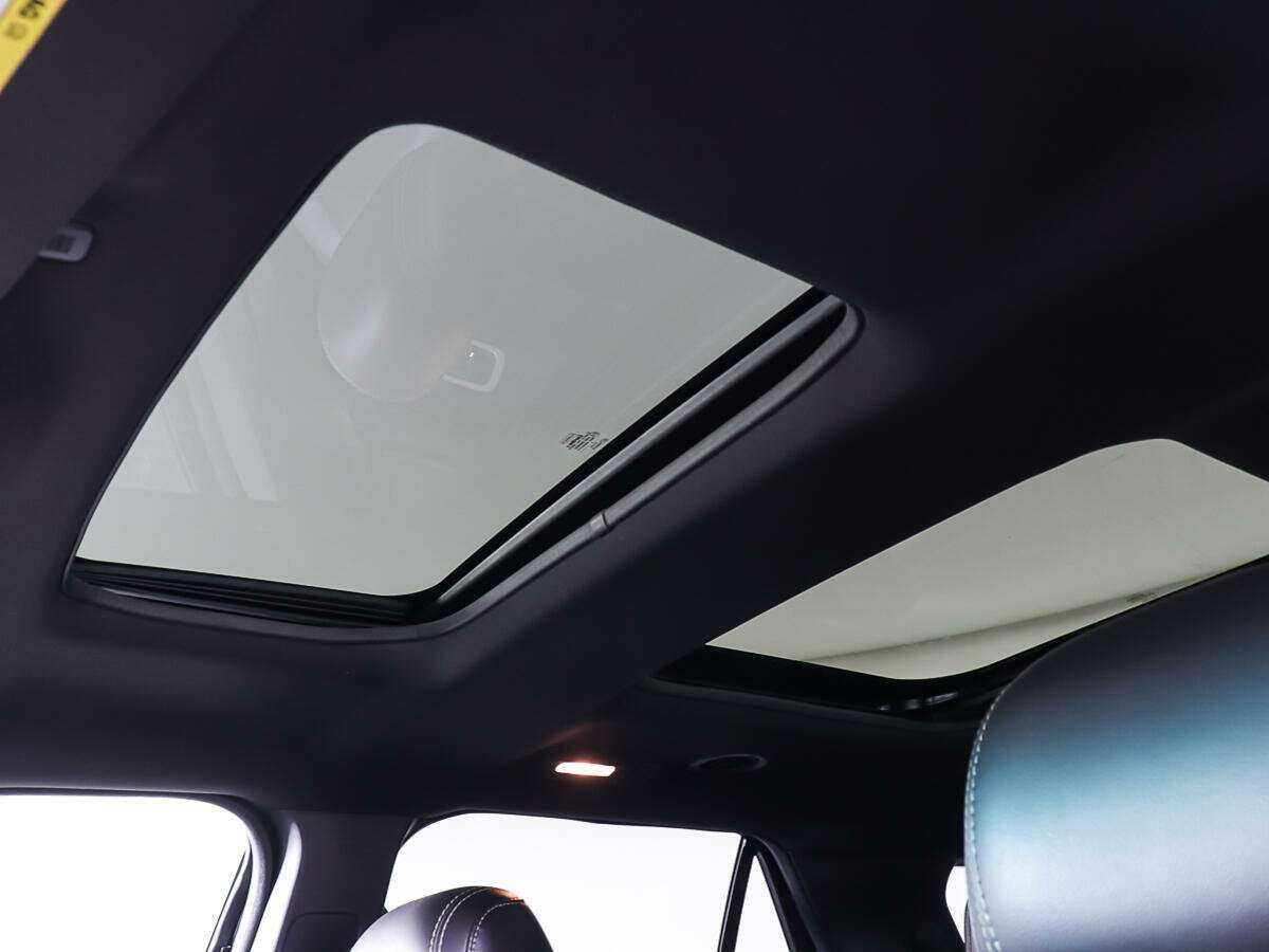 Купить Ford Explorer с пробегом. Фото: #21