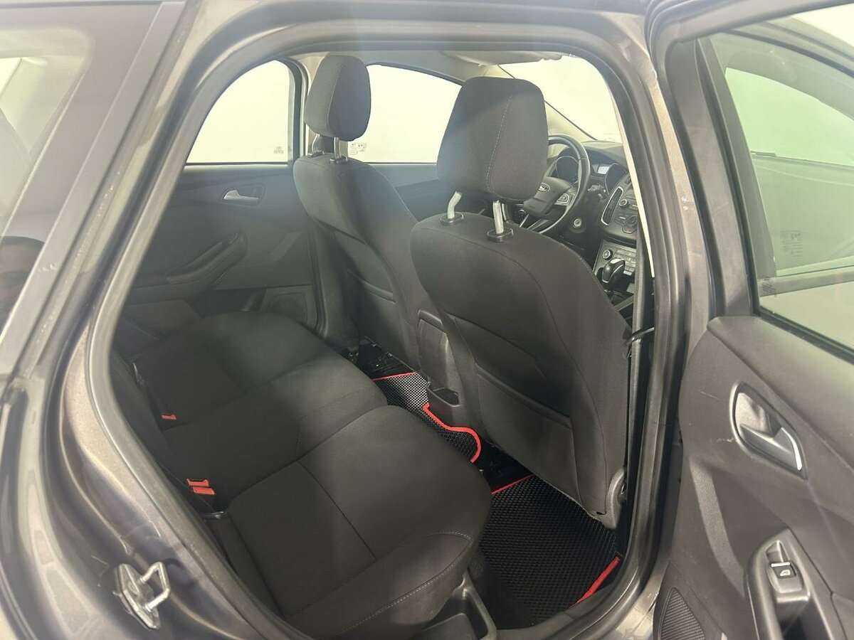 Купить Ford Focus с пробегом. Фото: #15