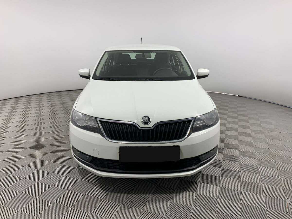 Купить Skoda Rapid с пробегом. Фото: #1