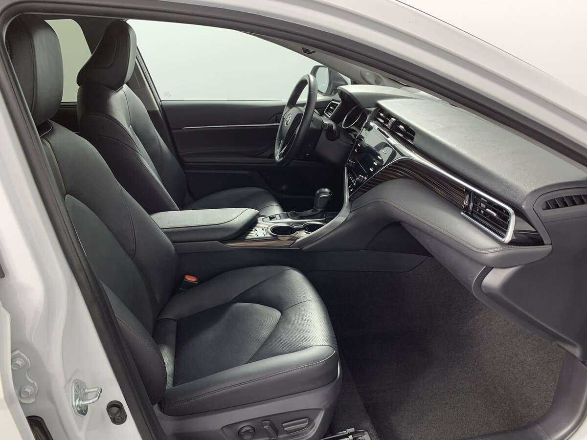 Купить Toyota Camry с пробегом. Фото: #16