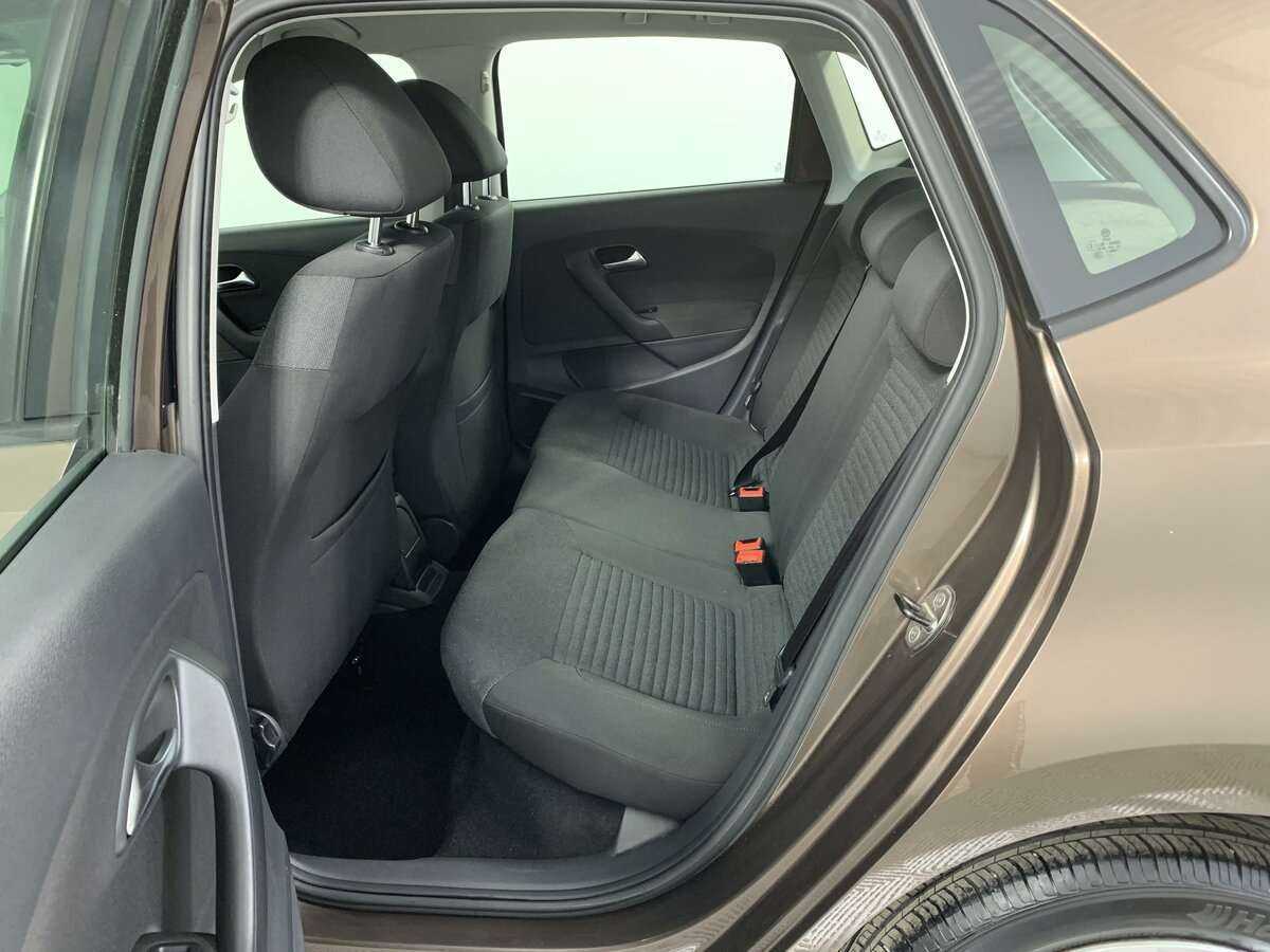 Купить Volkswagen Polo с пробегом. Фото: #9