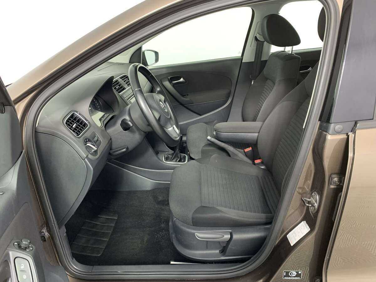Купить Volkswagen Polo с пробегом. Фото: #13