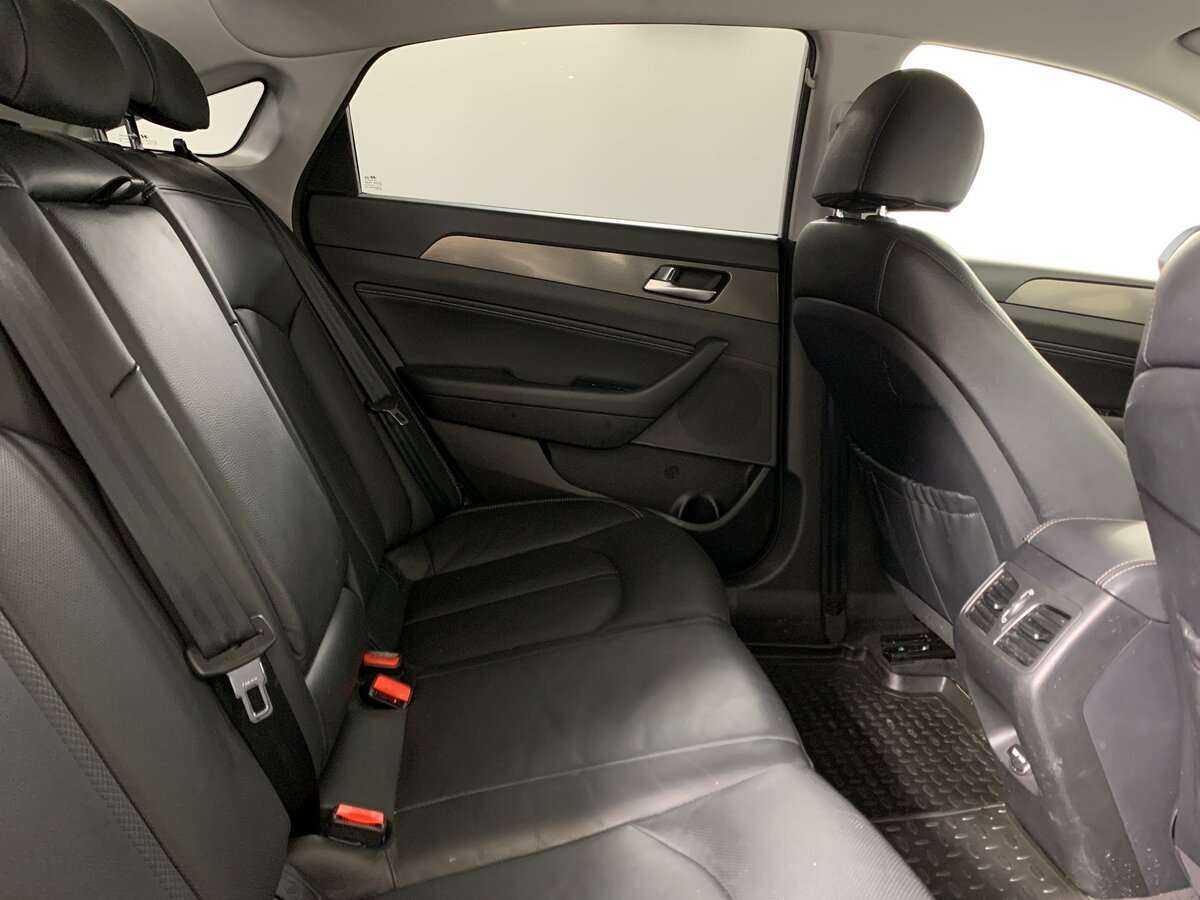 Купить Hyundai Sonata с пробегом. Фото: #14