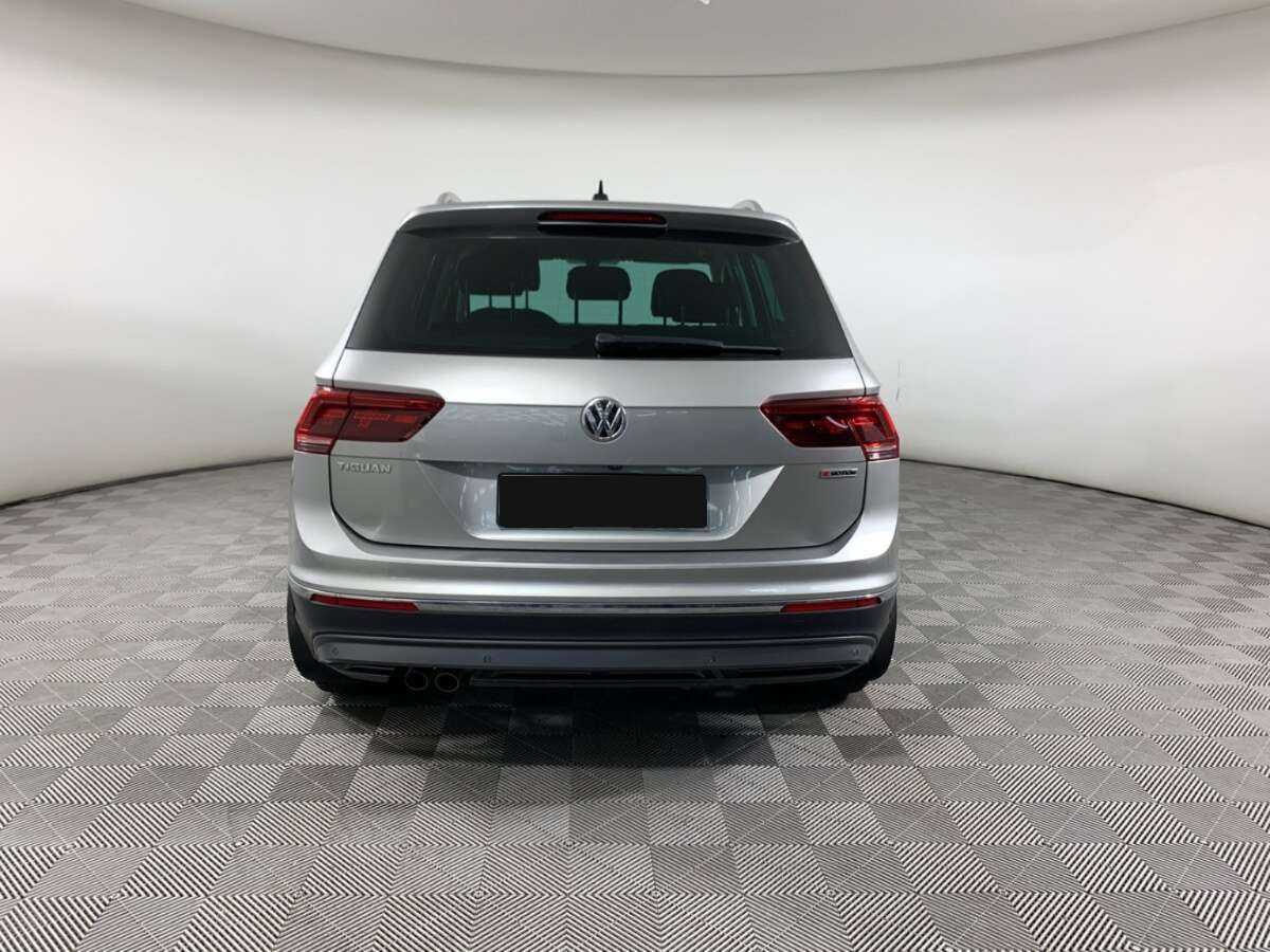 Купить Volkswagen Tiguan с пробегом. Фото: #4