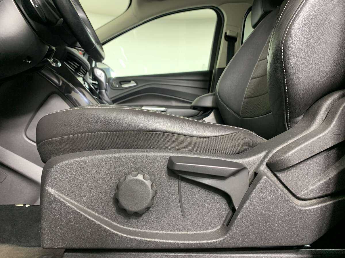 Купить Ford Kuga с пробегом. Фото: #13