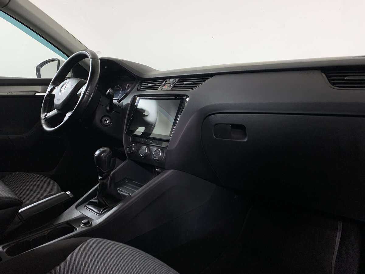 Купить Skoda Octavia с пробегом. Фото: #10