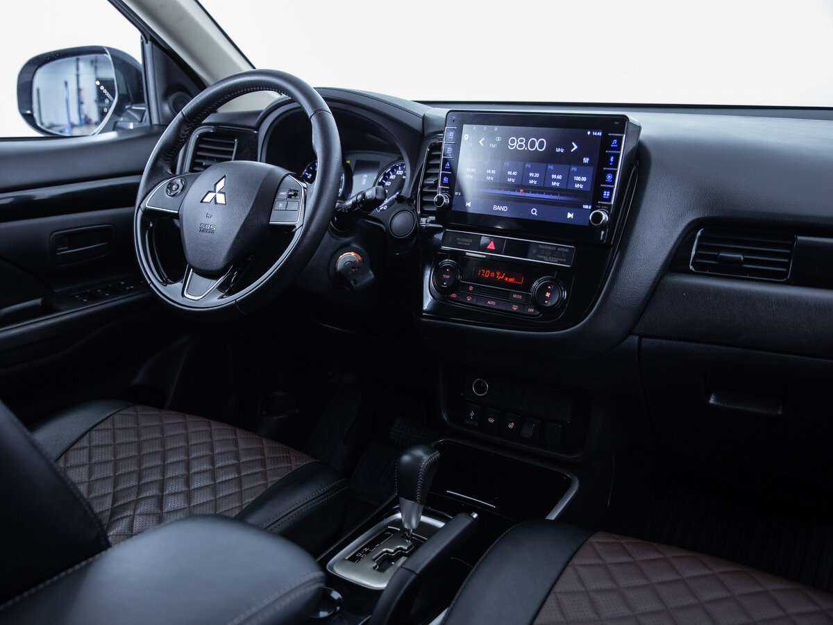 Купить Mitsubishi Outlander с пробегом. Фото: #12