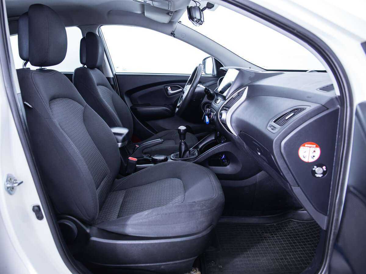 Купить Hyundai ix35 с пробегом. Фото: #10