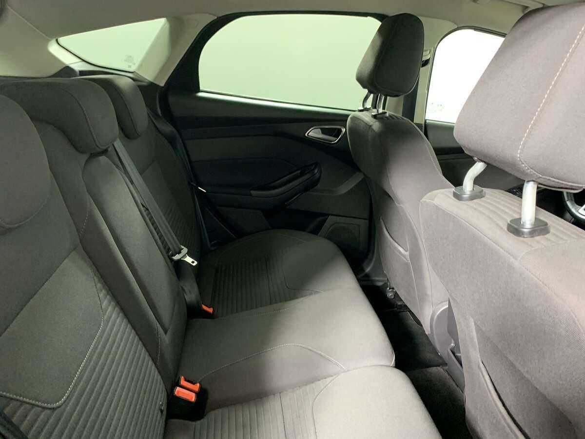 Купить Ford Focus с пробегом. Фото: #17