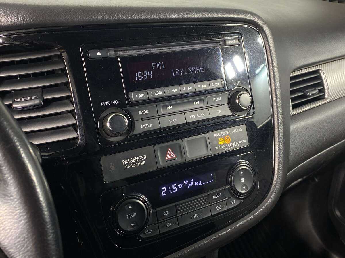 Купить Mitsubishi Outlander с пробегом. Фото: #11