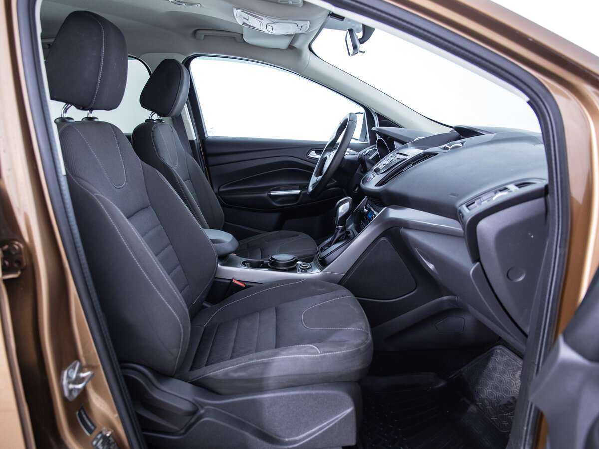 Купить Ford Kuga с пробегом. Фото: #8